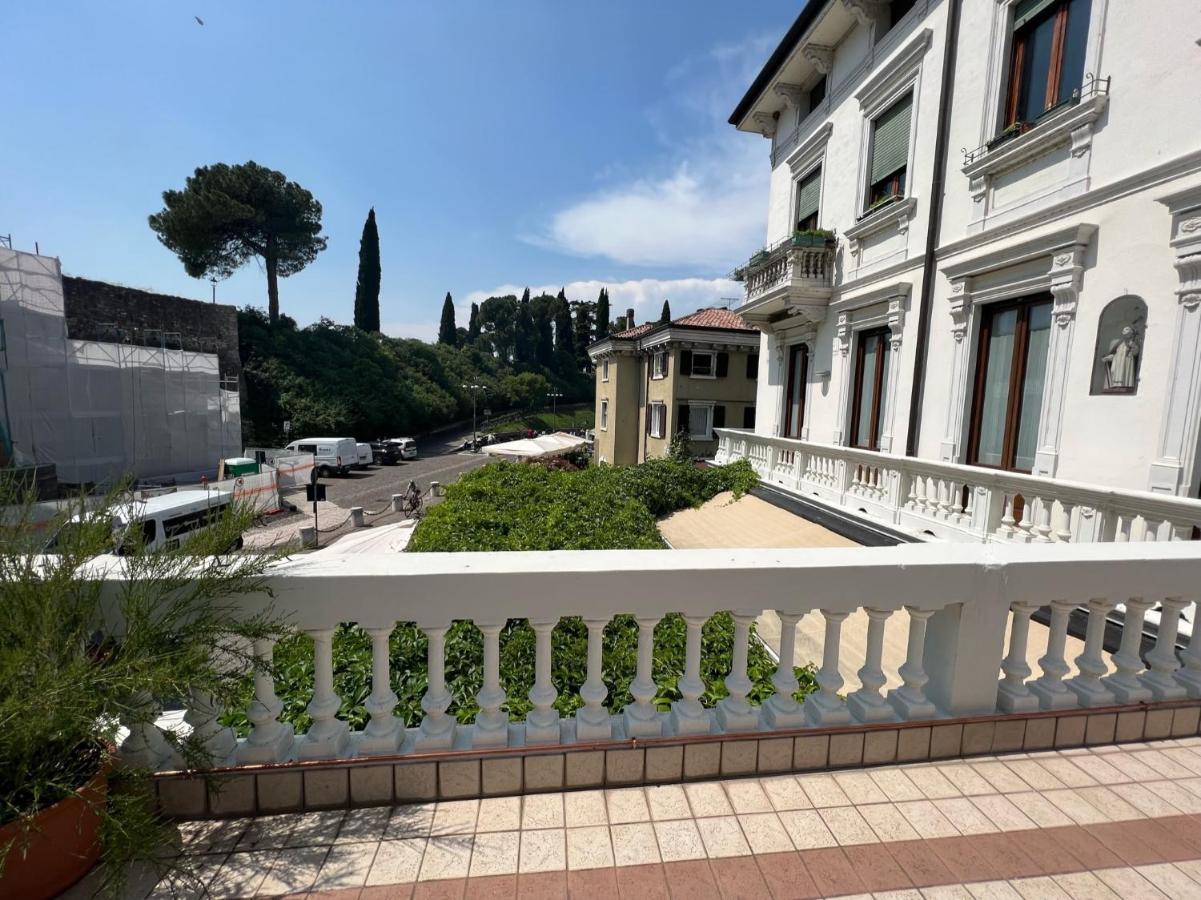 Residenza Porta Brescia Villa Peschiera del Garda Exterior photo